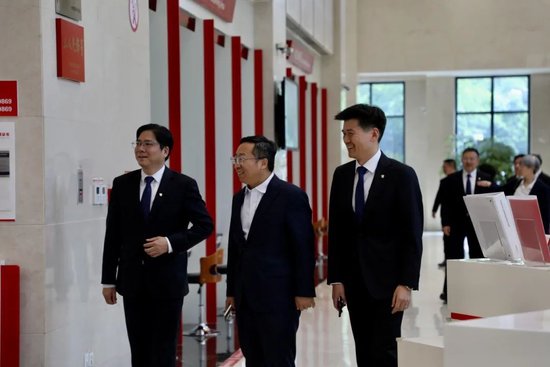 广升网 华夏银行党委书记杨书剑调研指导常州分行、南京分行工作